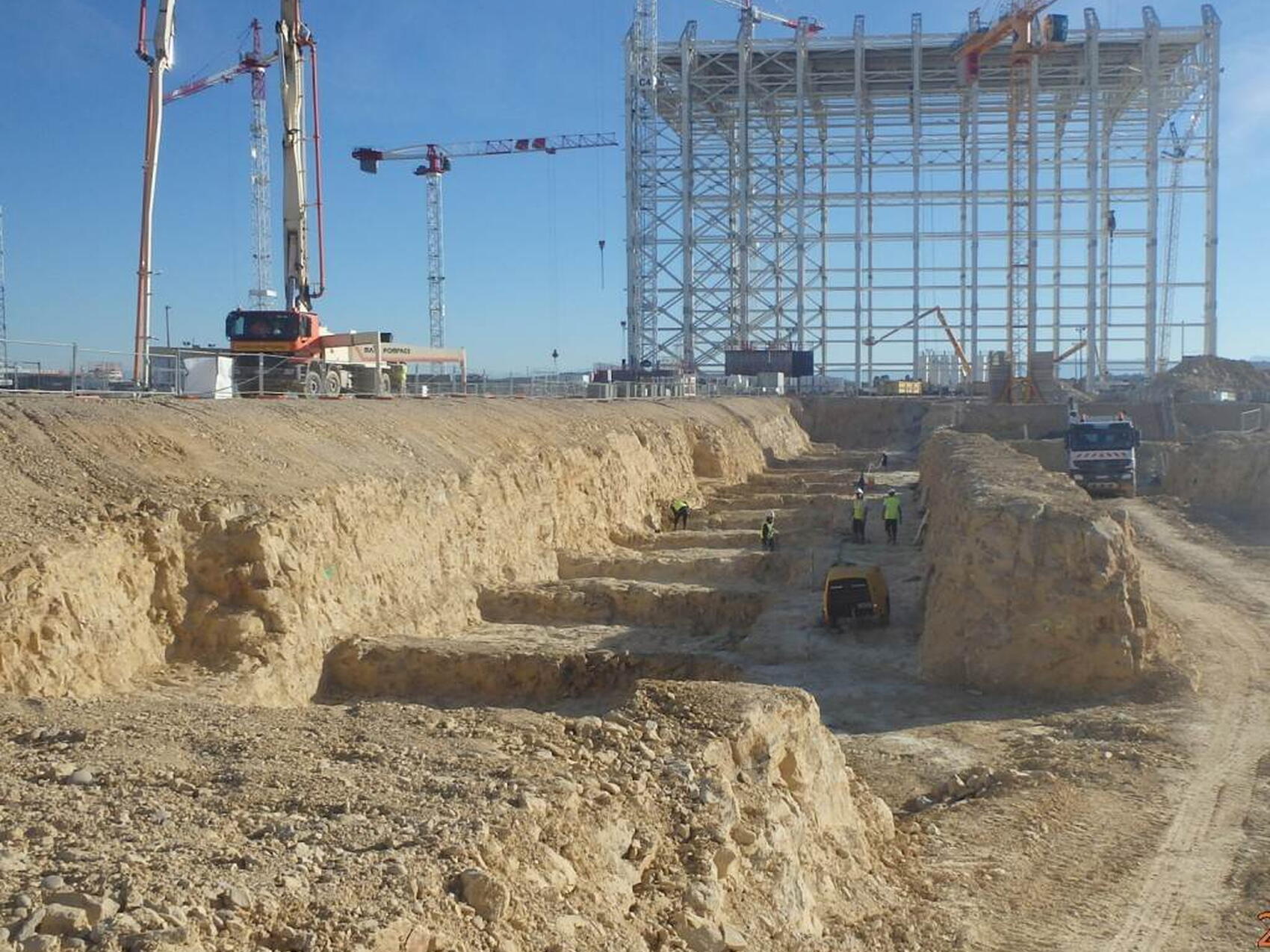 Excavation pour l'usine de production de froid