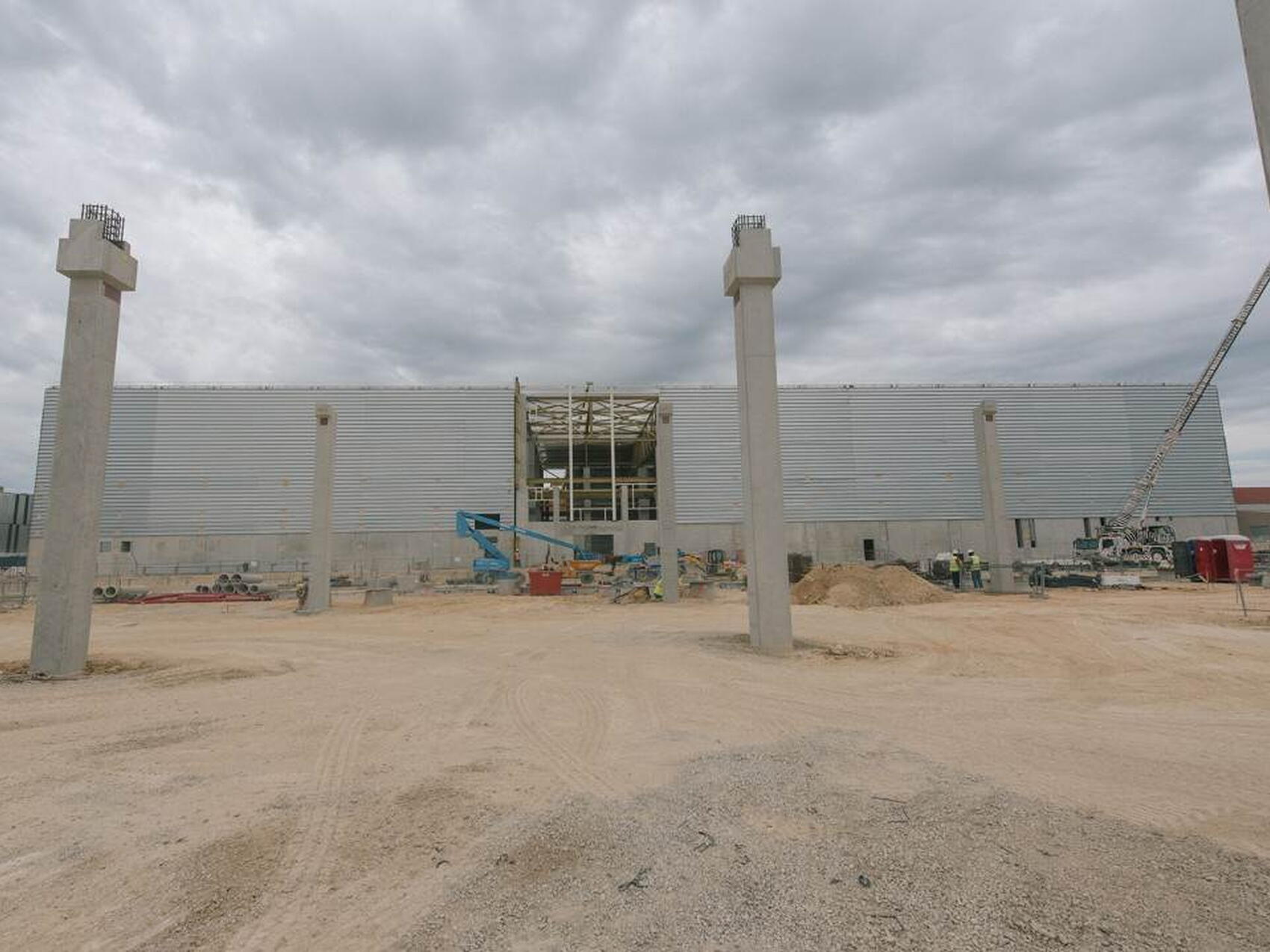 Deux bâtiments, un toit