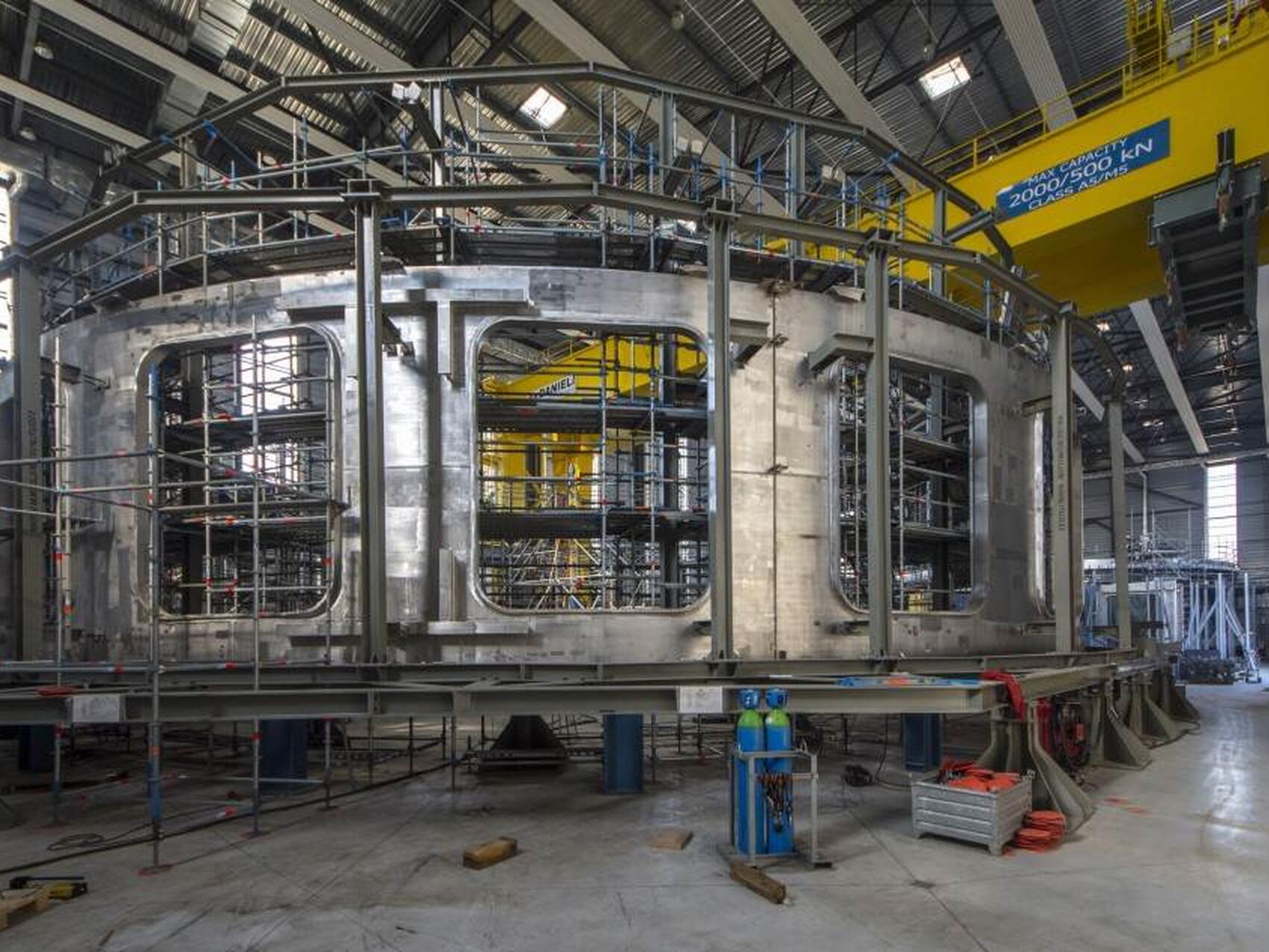 Work starts on upper cylinder