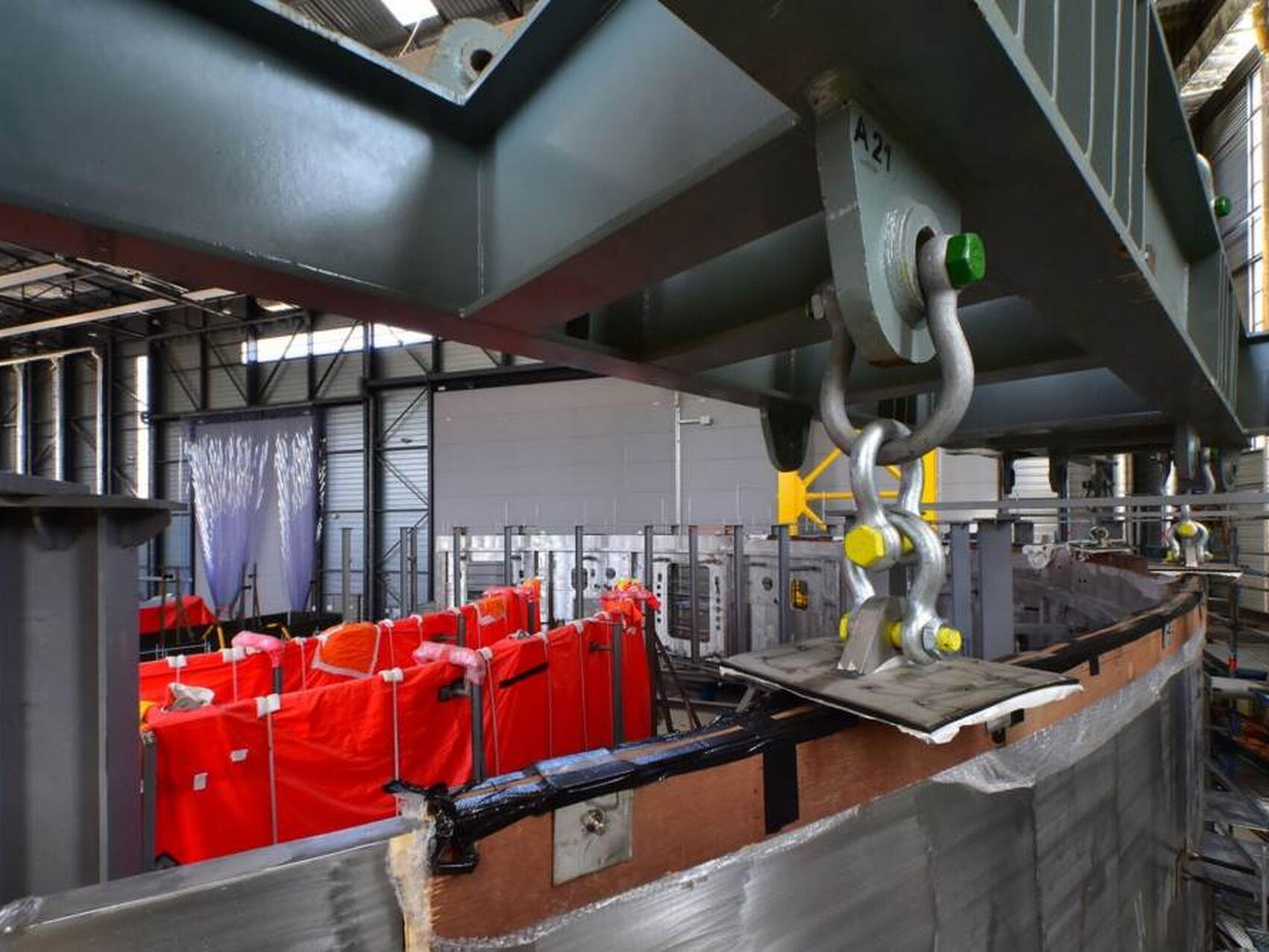 Dedicated handling tools