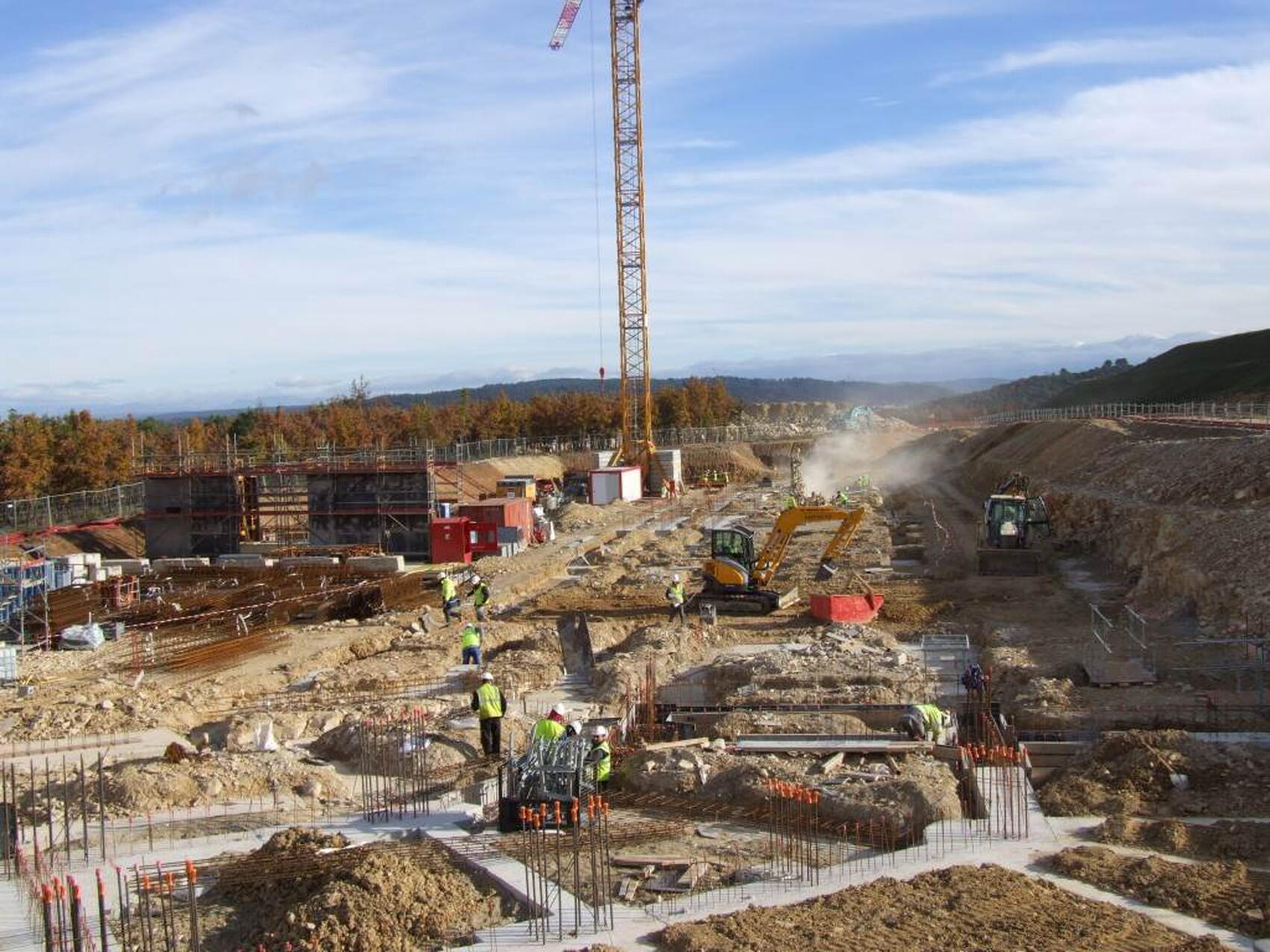 Creusement des fondations pour le bâtiment-siège