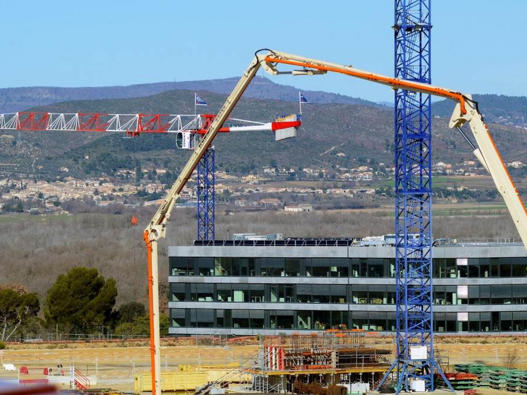 L'extension du siège prend forme