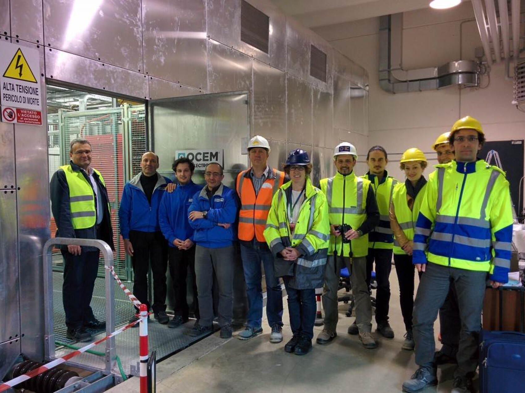 Site acceptance tests for the ion source power supply