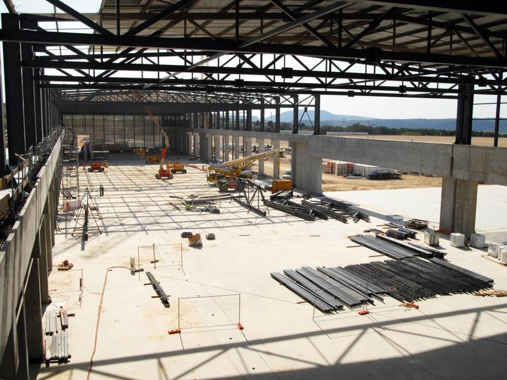 12 000 mètres-carrés