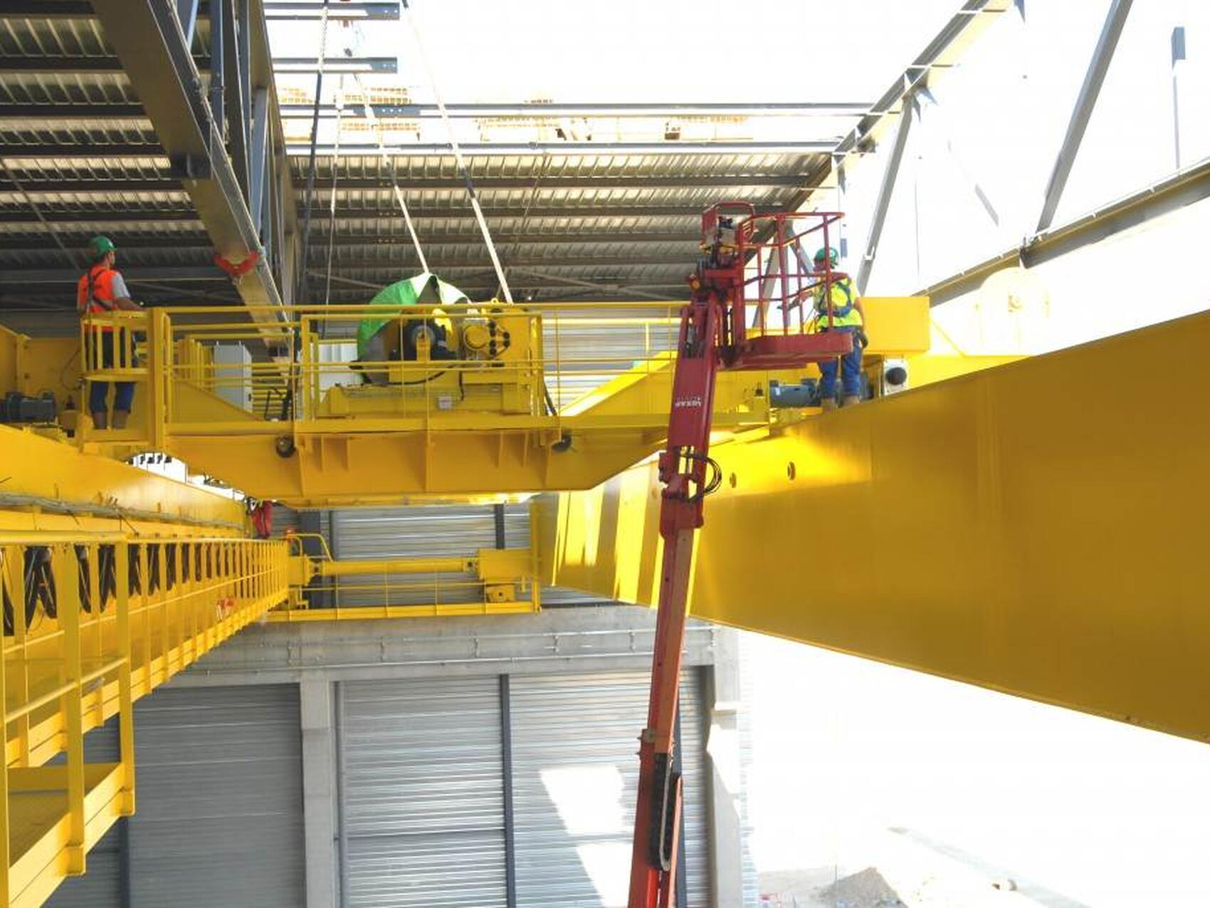 Un pont roulant « poids-lourd » pour les éléments parachevés