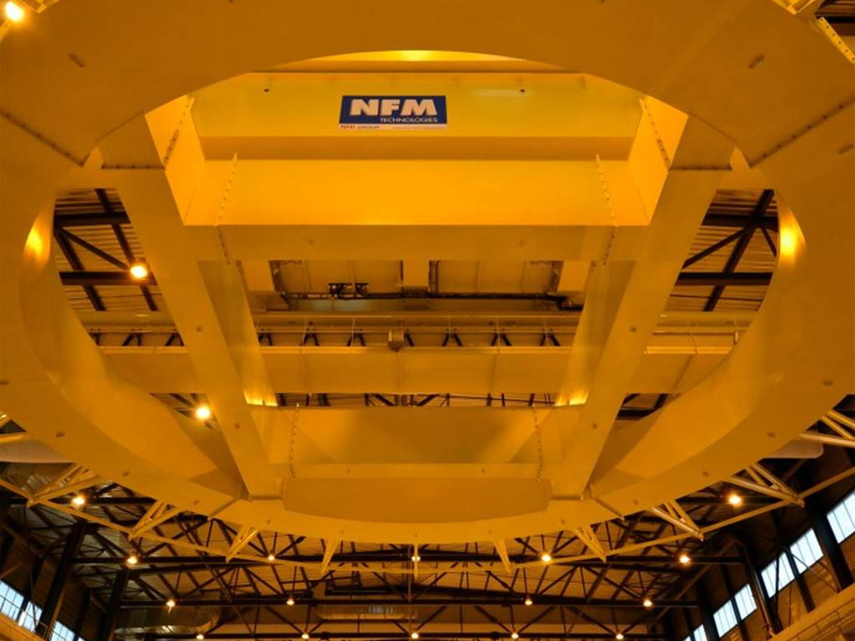 Un poids lourd pour déplacer les aimants