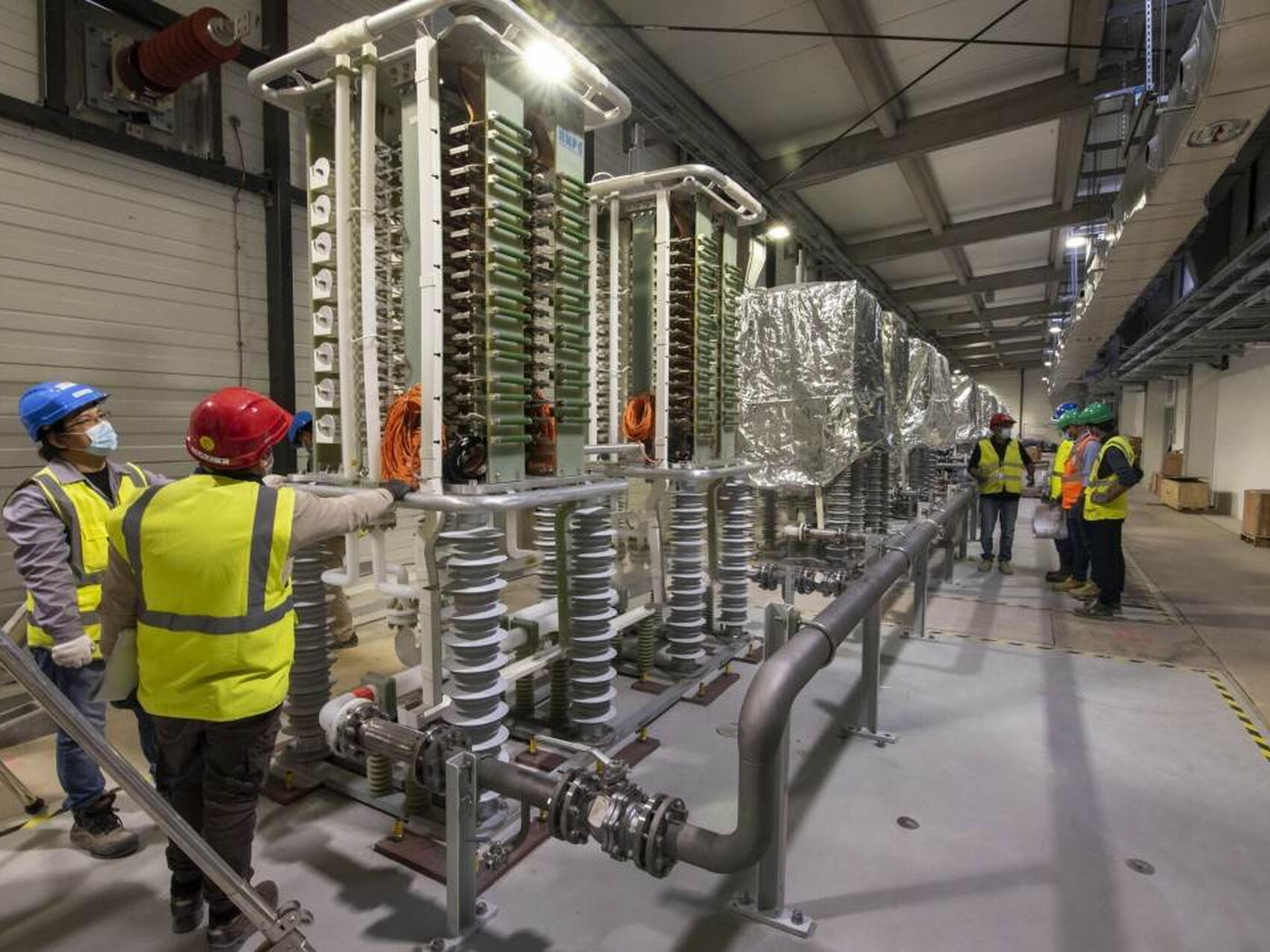Une allée de thyristors 