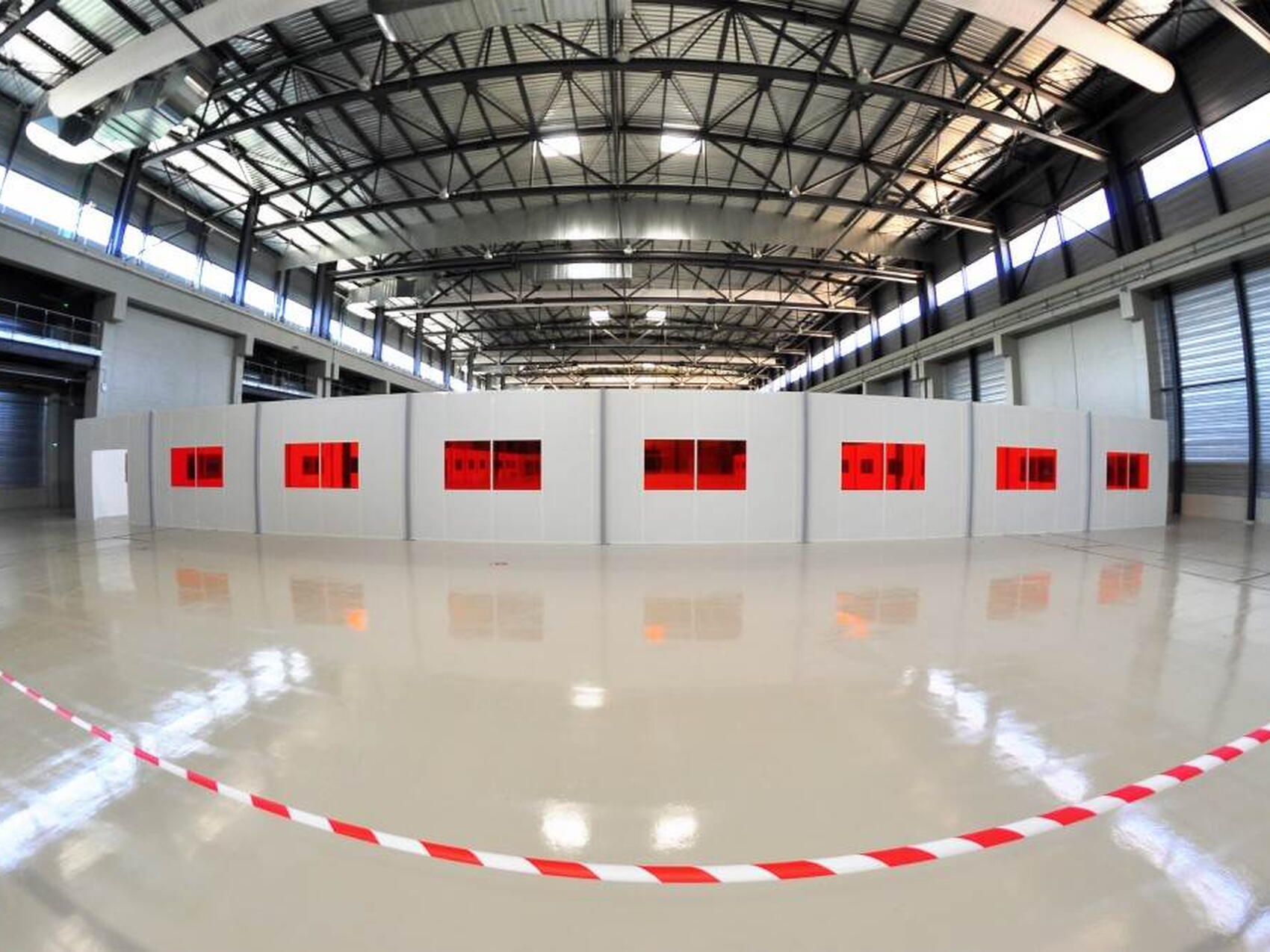 On commence à équiper le bâtiment