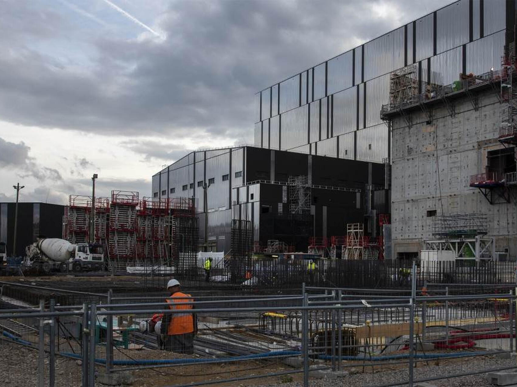 Three floors of radiofrequency equipment