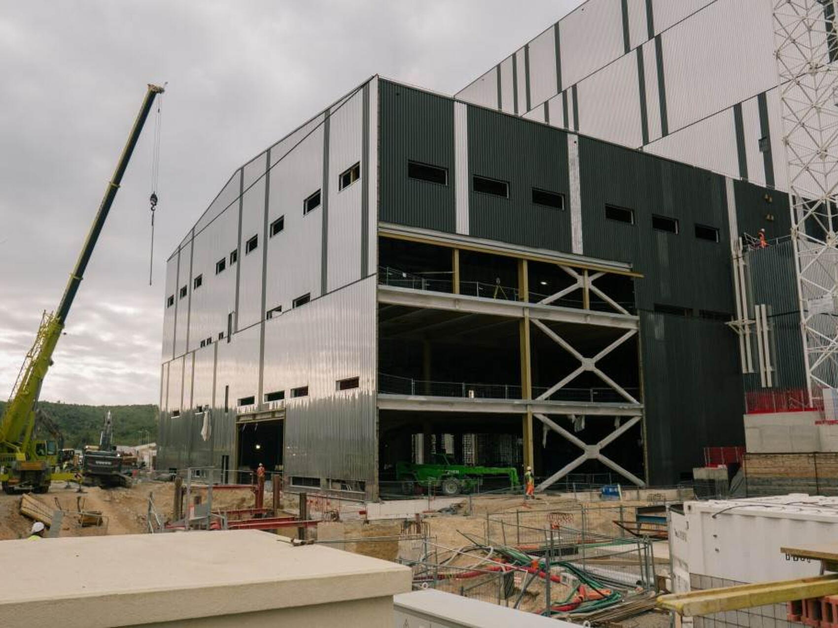 Waves generated here