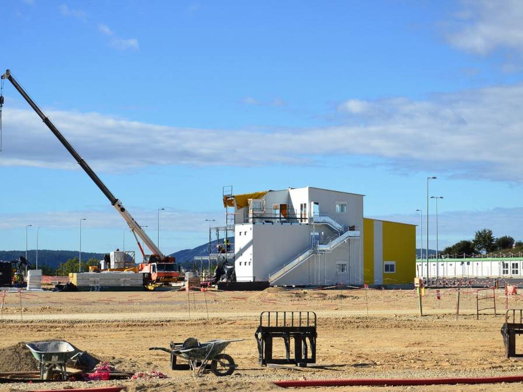 First contractor offices on the platform