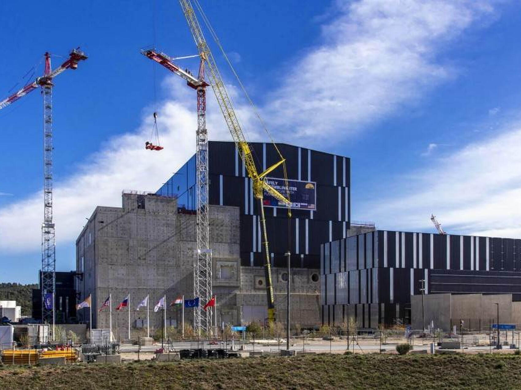 Longstanding crane dismantled