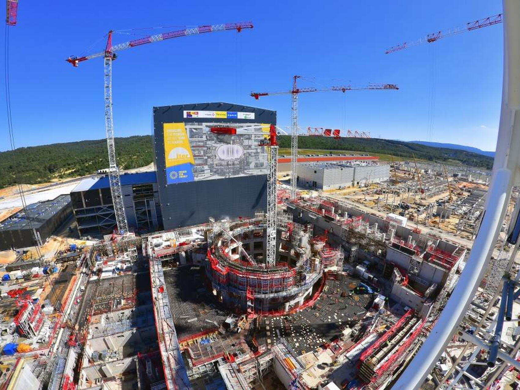 Buildings mushrooming