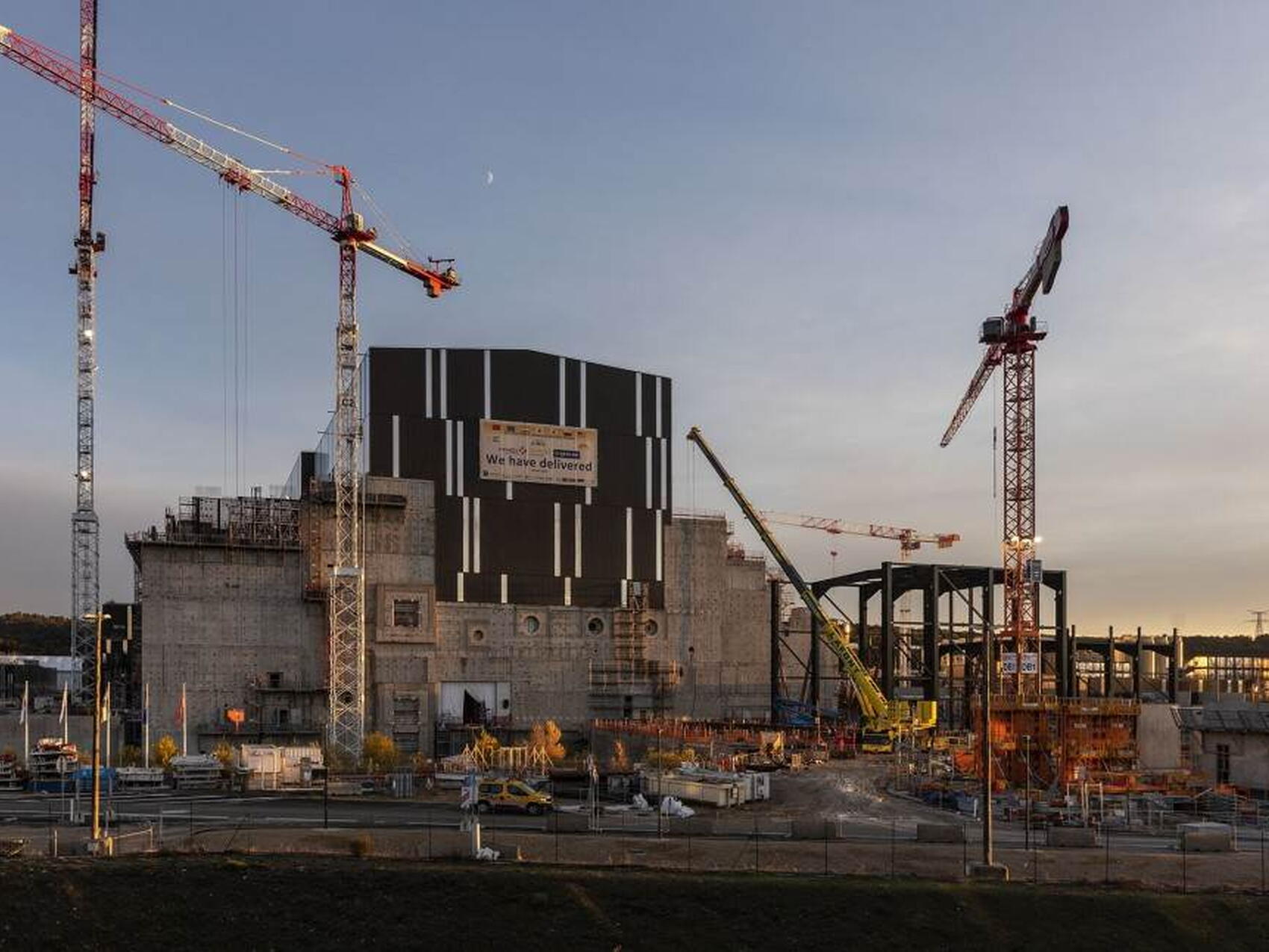 New building emerging