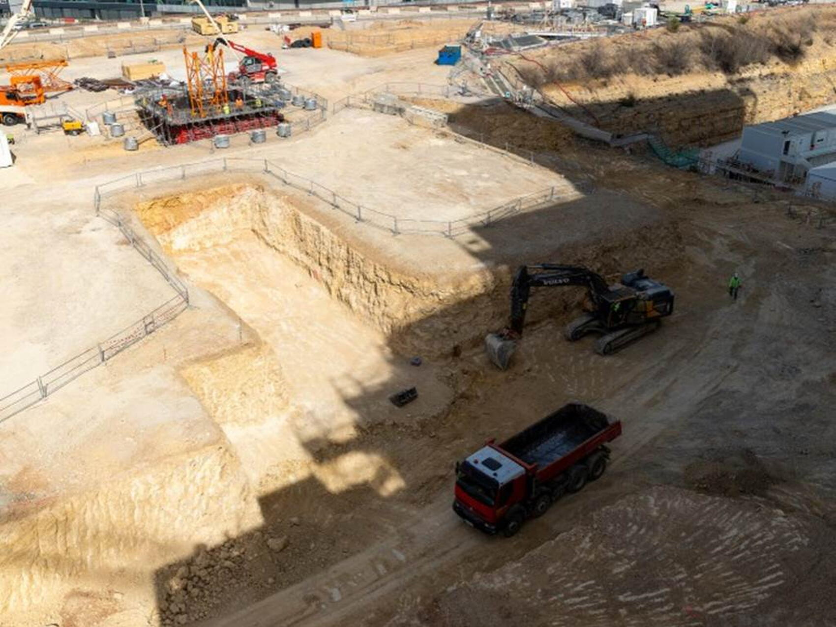 New construction zone for neutral beam power