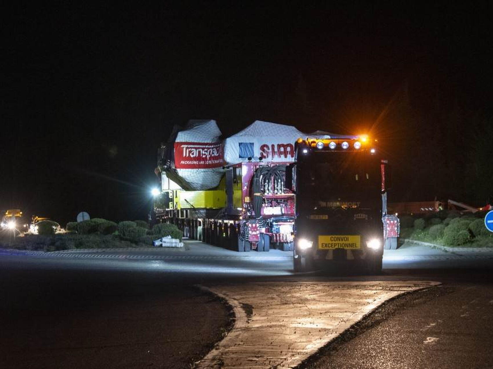 L'arrivée de la première bobine supraconductrice