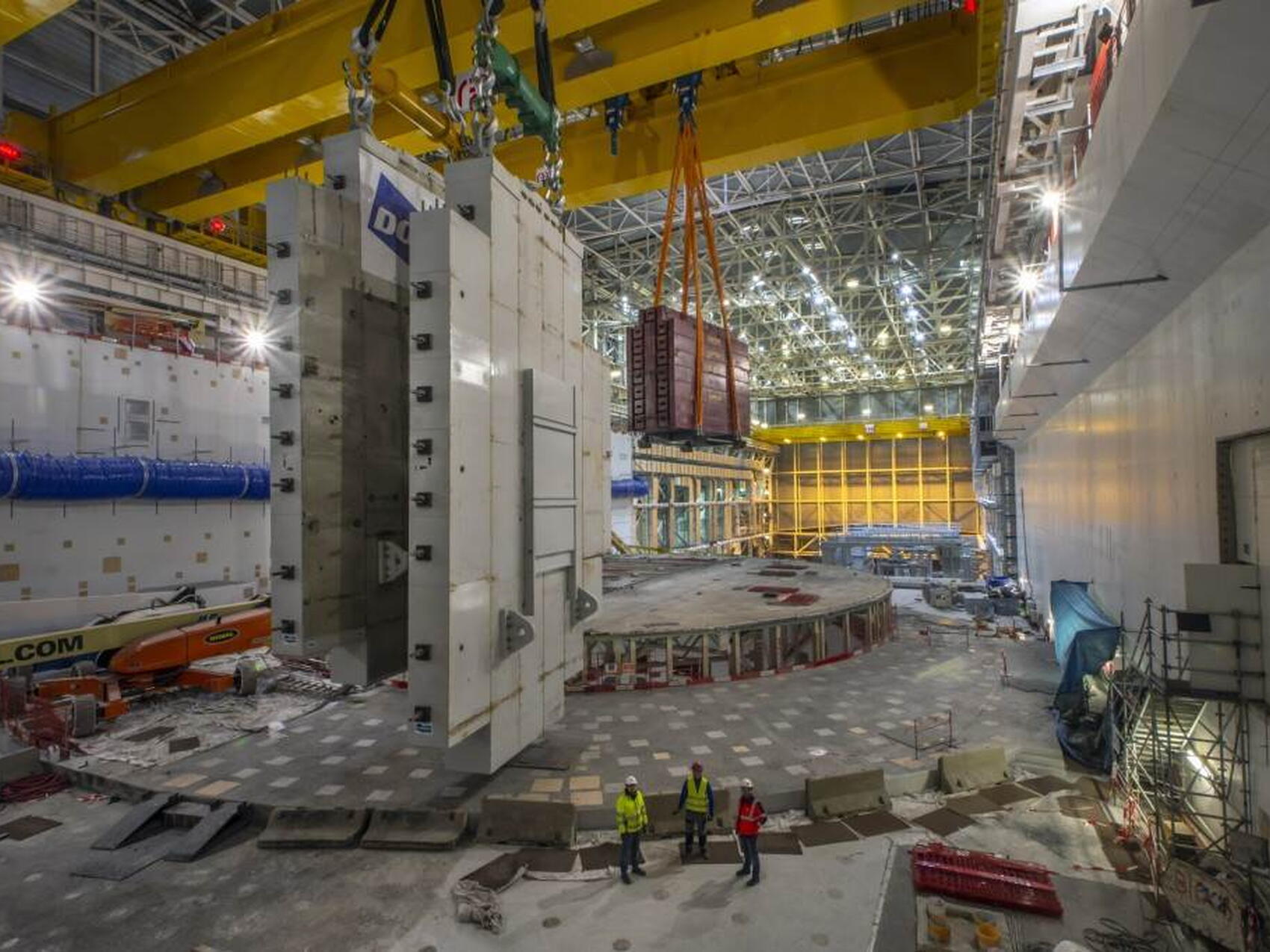 Final crane path tests