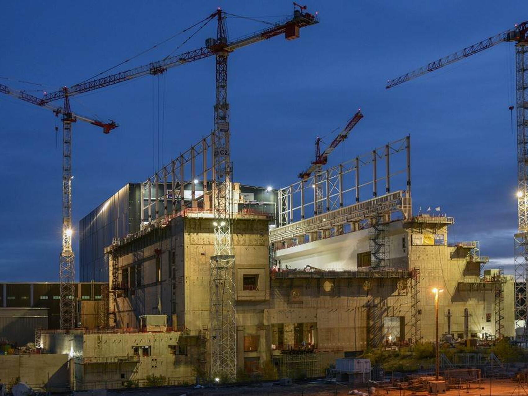 All pillars in place