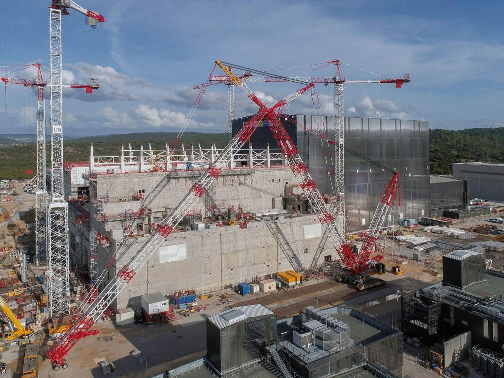 First level pillars nearly installed