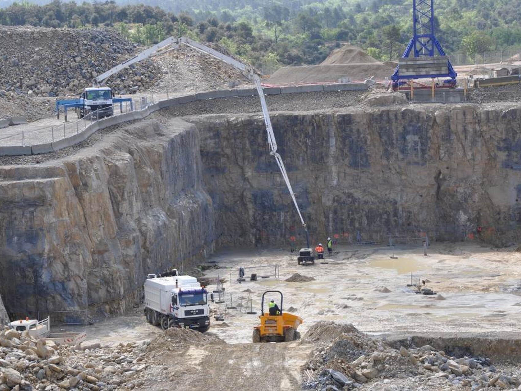 Dealing with geological particularities