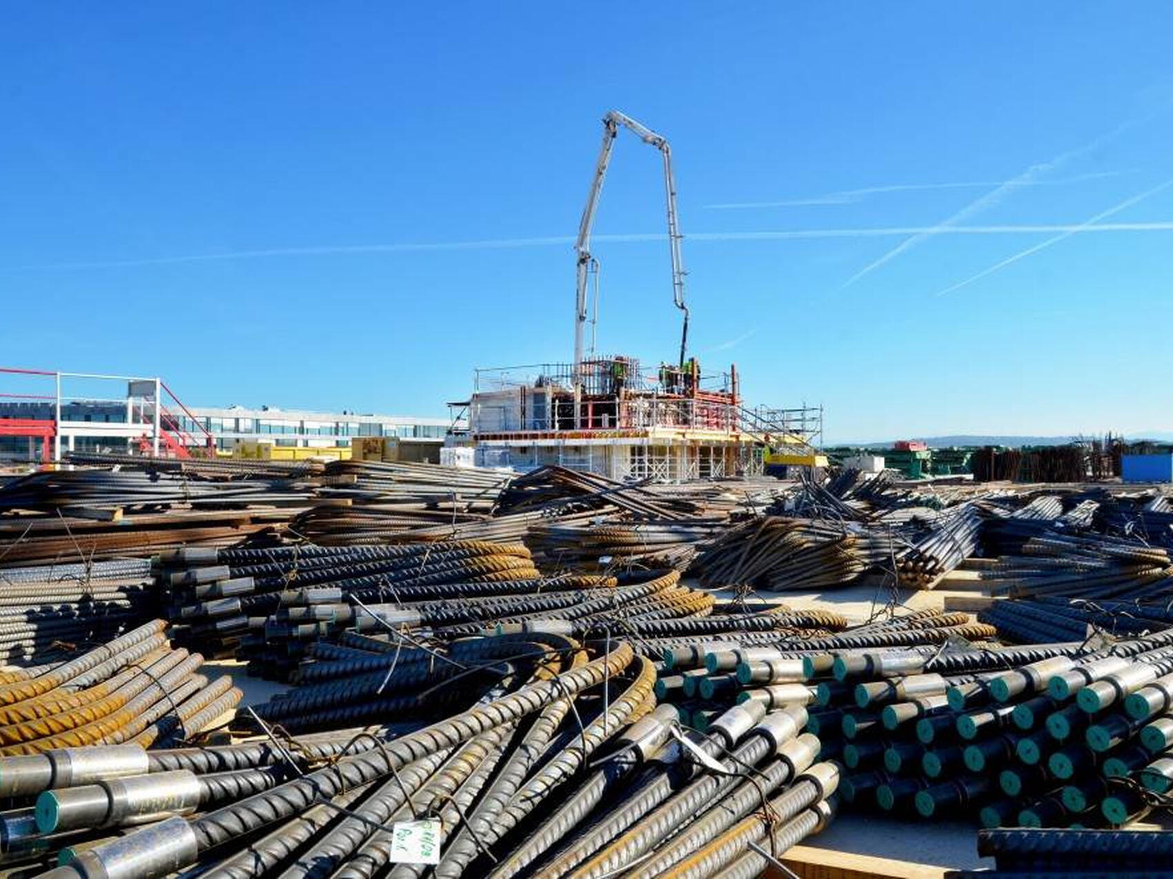 4 000 tonnes d'armatures en acier et 1 maquette