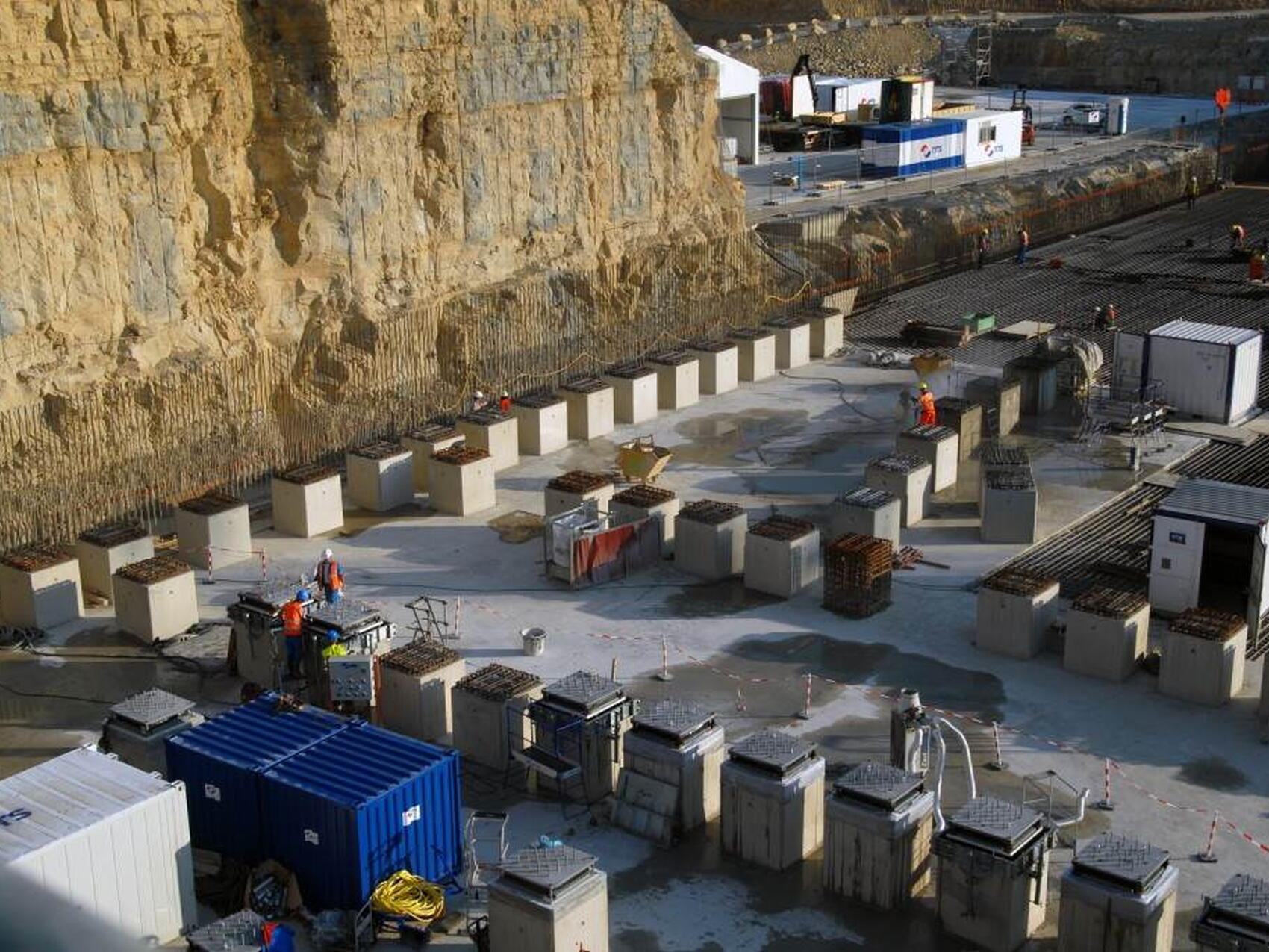 L'installation des patins parasismiques progresse