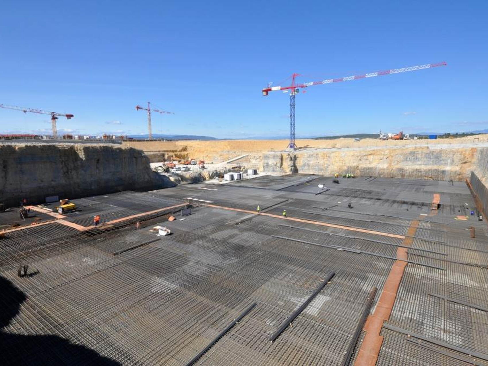 Un treillis d'acier pour les fondations du Complexe Tokamak