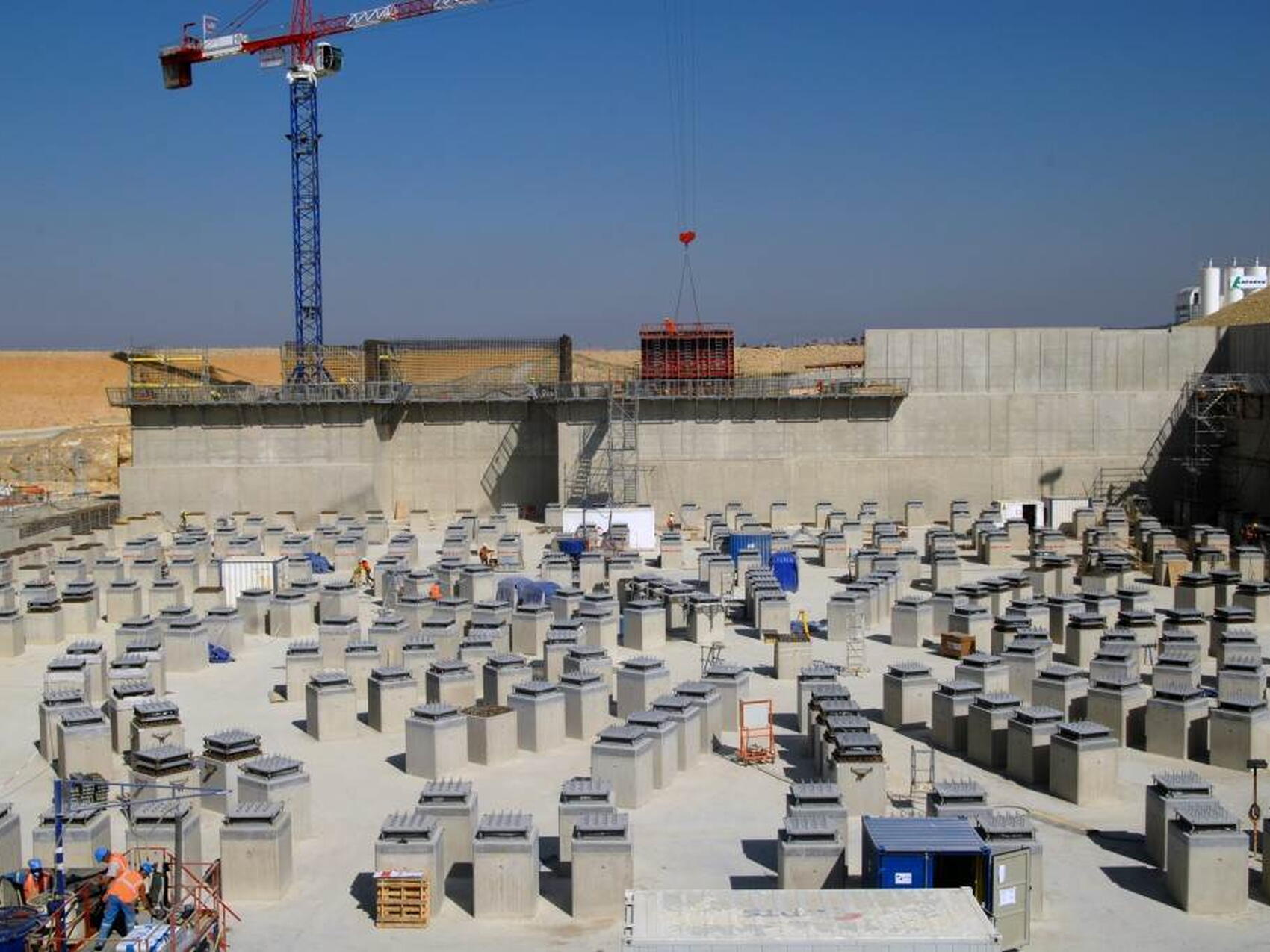 Une trouée dans la muraille