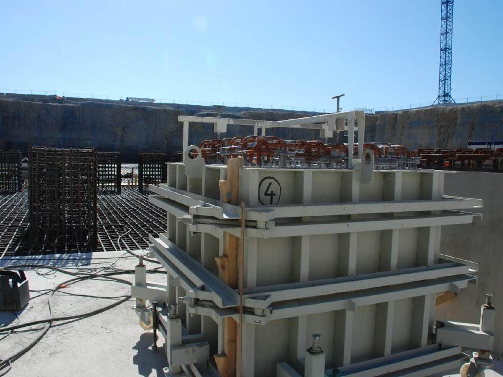 493 colonnes de béton