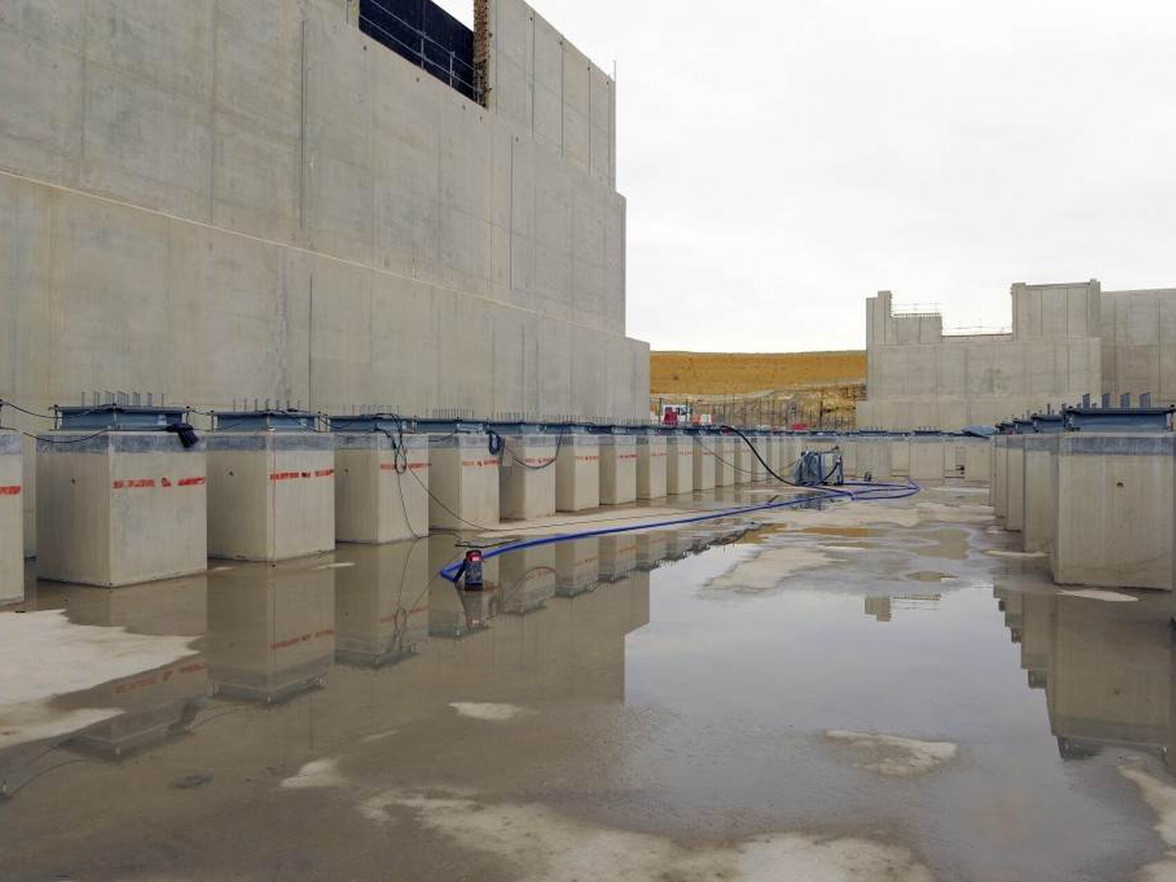 Six mois pour couler une dizaine de plots