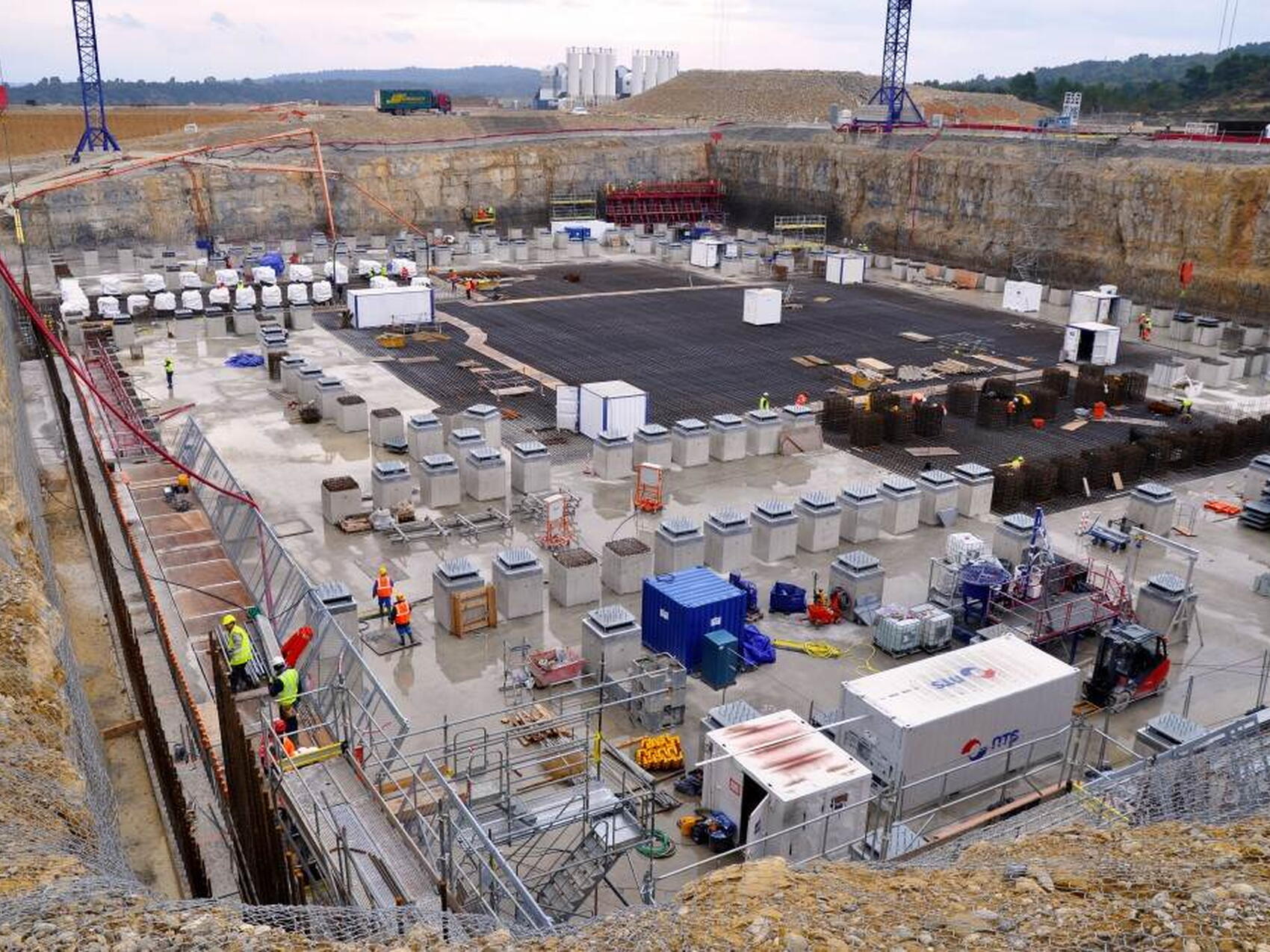 Soigneusement alignés