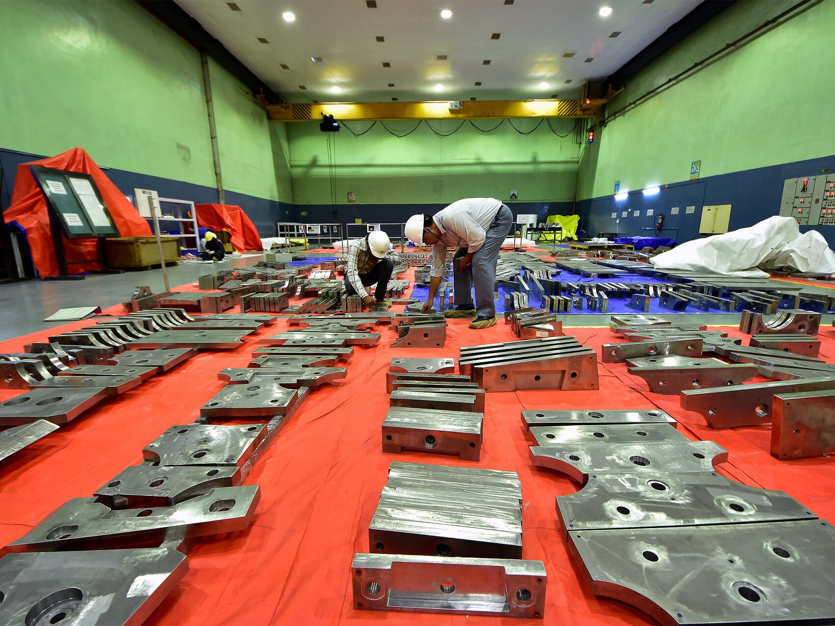 Thousands of plates, thousands of shapes