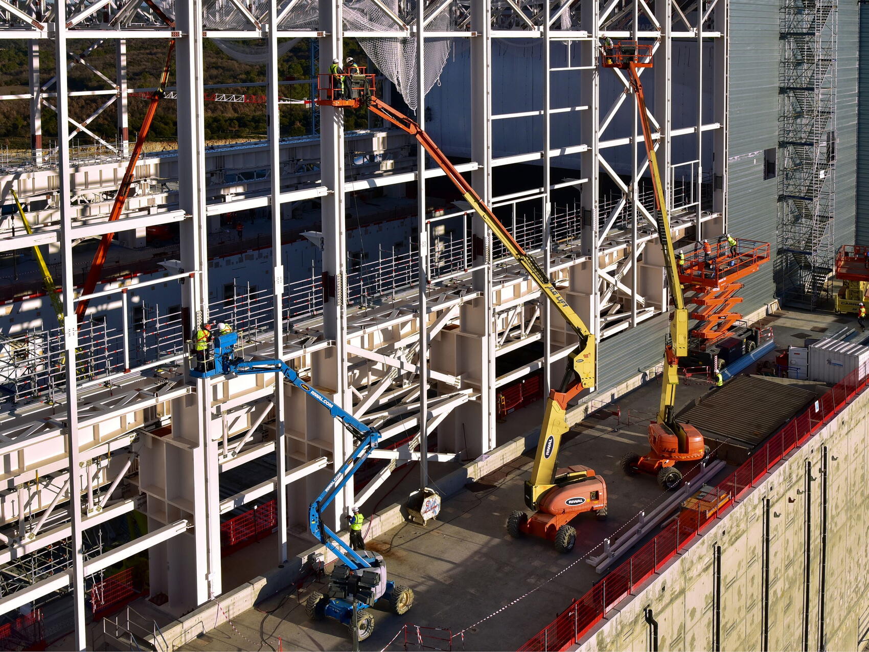 Cranes to enter this space in late February