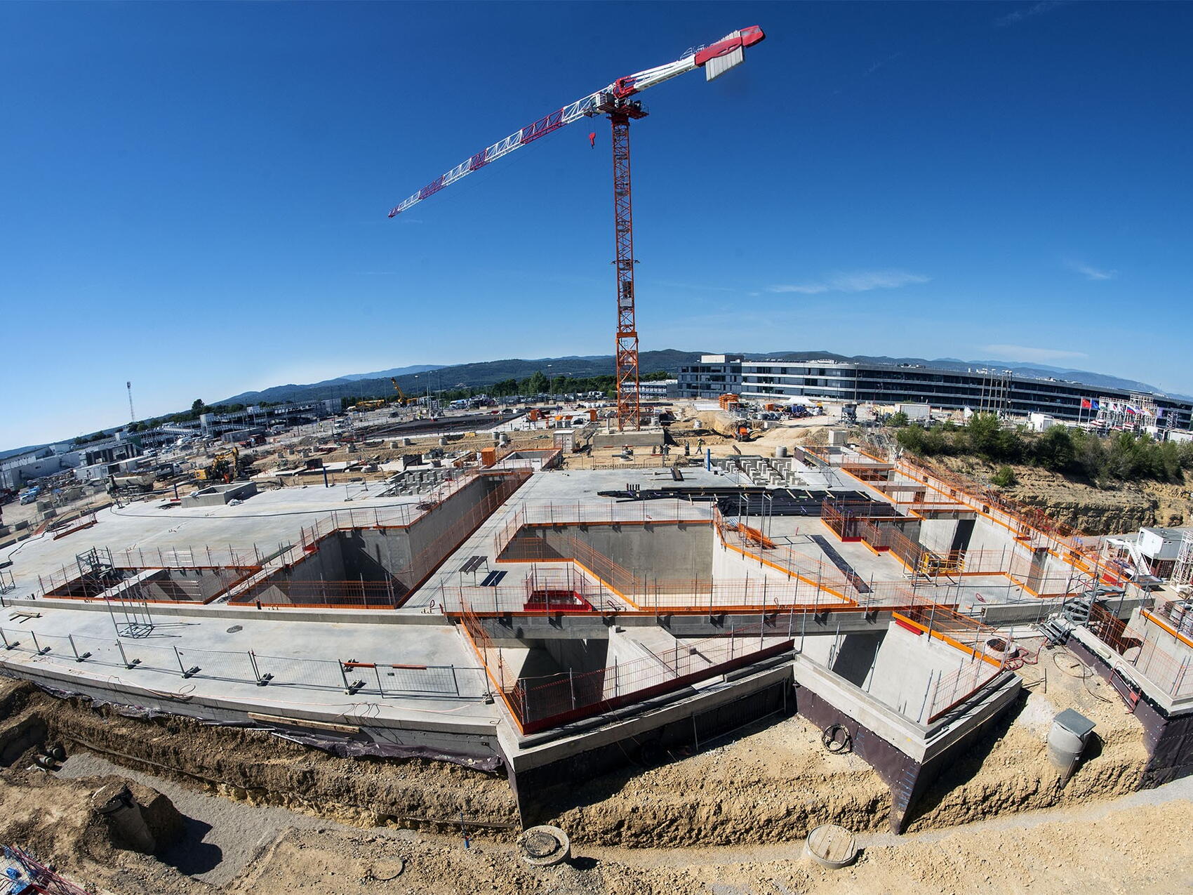 Massive works for ultra-high voltage